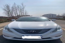 现代 索纳塔八