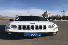 Jeep 自由光