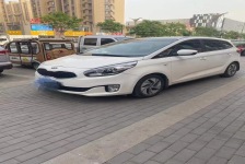 起亚 新佳乐