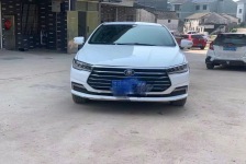 比亚迪 秦