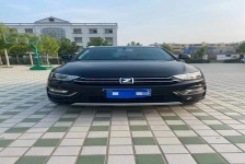 众泰 SR7