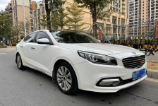 起亚 K4