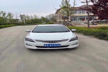 现代 瑞纳三厢