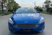 福特 福克斯三厢