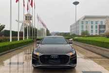 奥迪 Q8