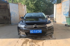 雪铁龙 世嘉两厢