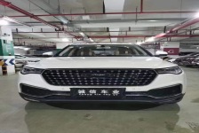众泰T700