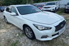 英菲尼迪Q50