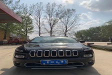 Jeep 自由光