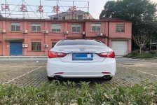 现代 索纳塔八