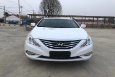 现代 索纳塔八