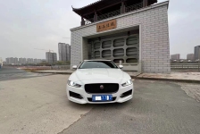 捷豹 XE