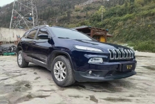 Jeep 自由光