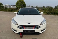 福特 福克斯两厢