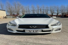 英菲尼迪Q50