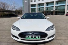 特斯拉 Model s75D