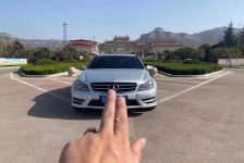 奔驰C级