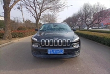 Jeep 自由光