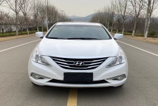 现代 索纳塔八