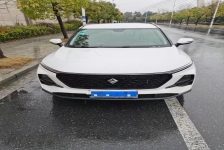 宝骏 RS3