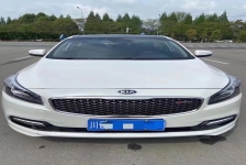起亚 K4