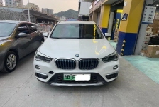 宝马X1