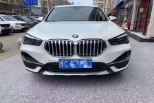 宝马X1