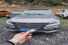 长安轿车 CS85