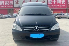 奔驰 威霆