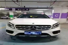 奔驰GLA级