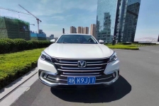 长安轿车 CS85