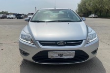 福特 福克斯三厢