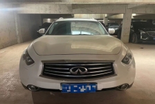 英菲尼迪QX70