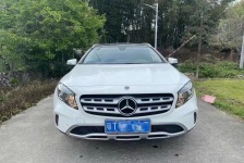 奔驰GLA级