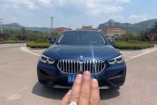 宝马X1