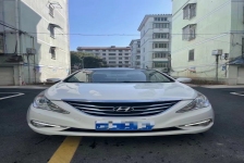 现代 索纳塔八