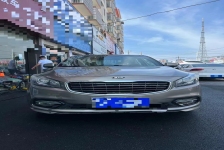 起亚 K4
