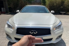 英菲尼迪Q50