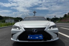 雷克萨斯ES