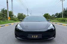 特斯拉 Model 3