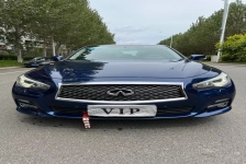 英菲尼迪Q50