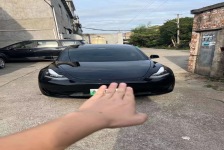 特斯拉 Model 3