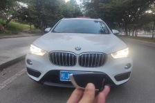 宝马X1