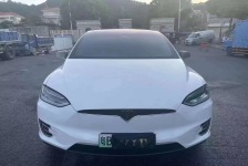 特斯拉 Model 3