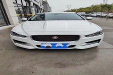 捷豹 XE