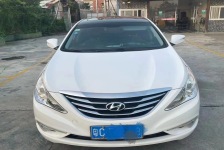 现代 索纳塔八