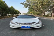 现代 索纳塔八