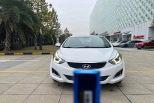 现代 朗动