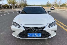 雷克萨斯ES