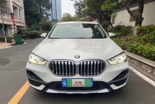宝马X1